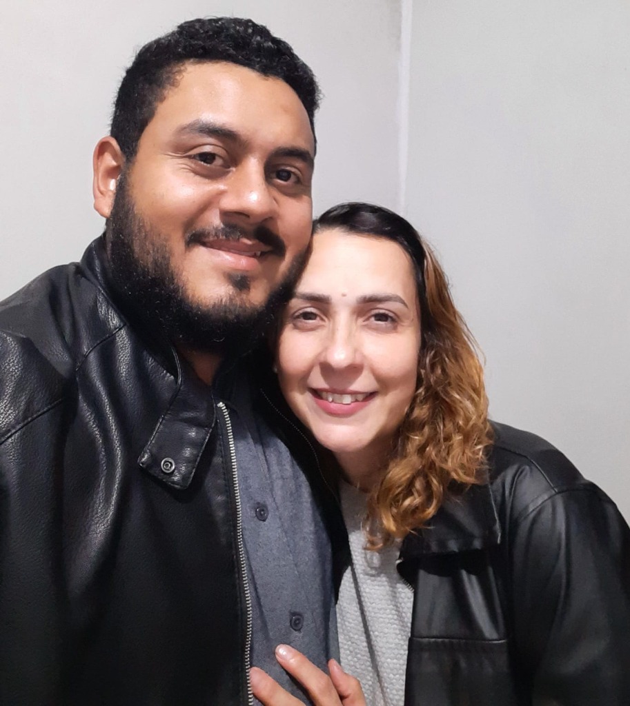 Leonardo e Esther - Fundadores da Conectle